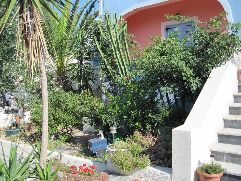Villa Nikos Karamolegkos Kamari Kültér fotó